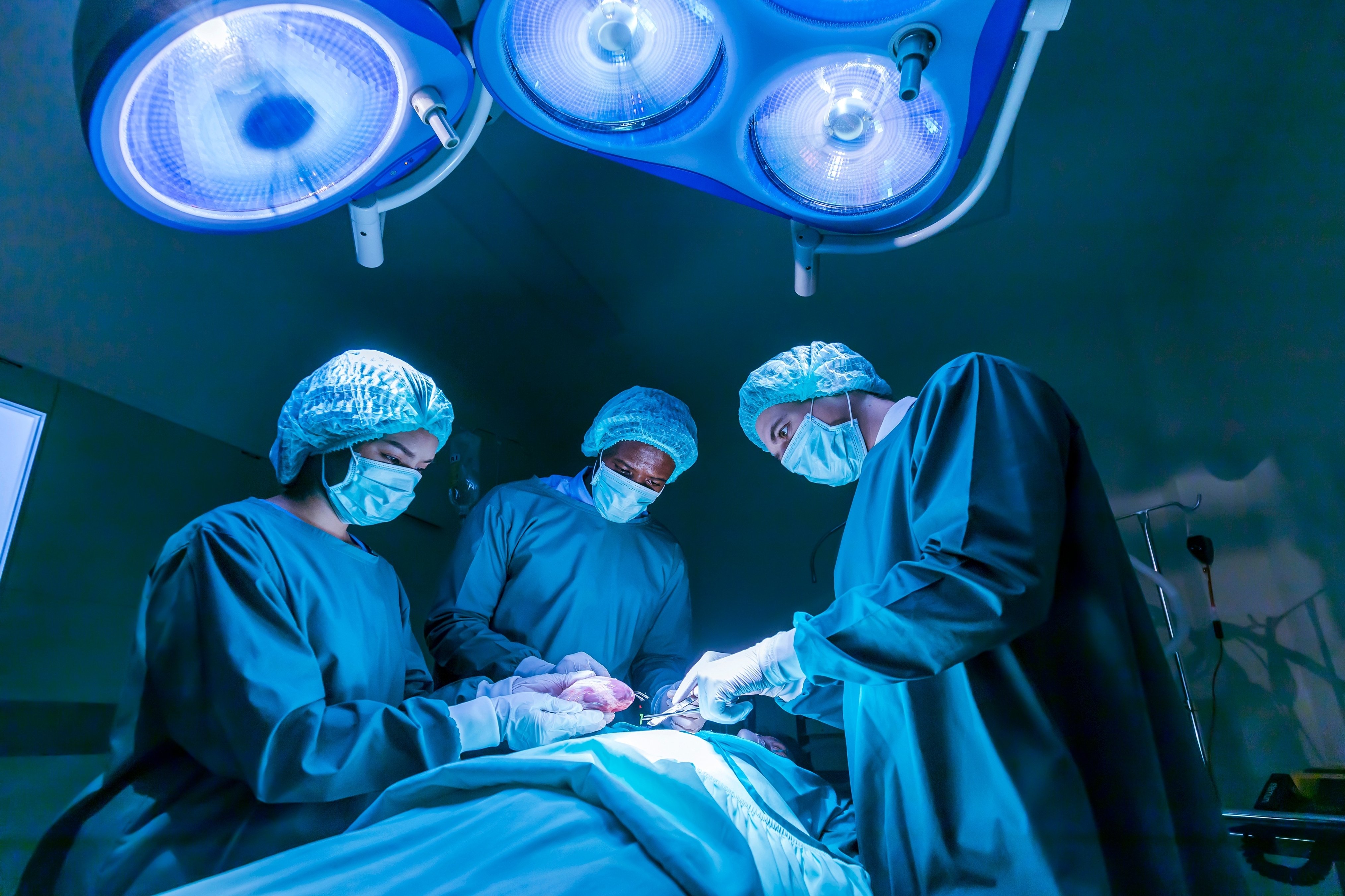 Team-surgeon-heart-surgery